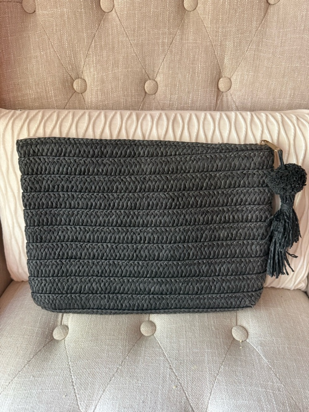 btb Los Angeles Black Woven Straw Pearl Heart Clutch Bag - Picture 4 of 7